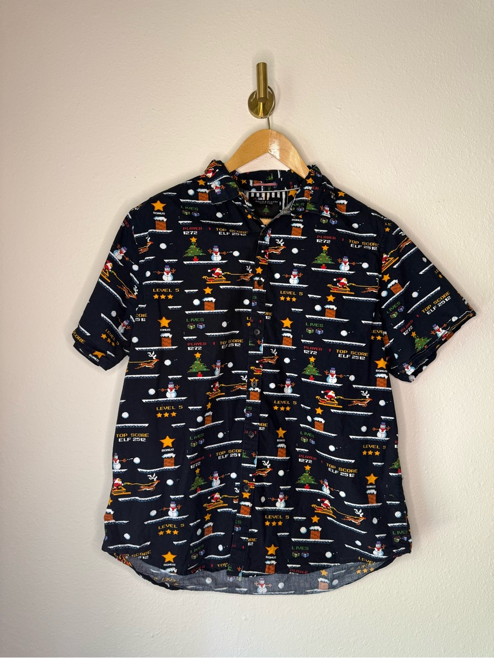 Denim & Flower Ricky Singh Christmas Video Game Print Button Up Shirt Men’s L